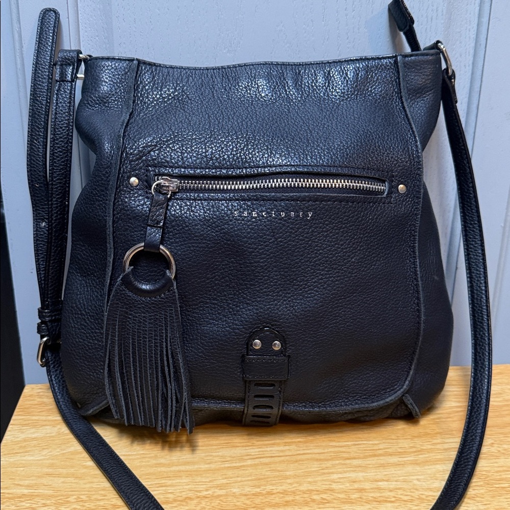 Black Leather Shoulder Bag - Picture 3 of 17